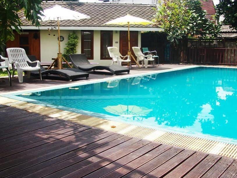 Smile House Guesthouse Chiang Mai Eksteriør billede